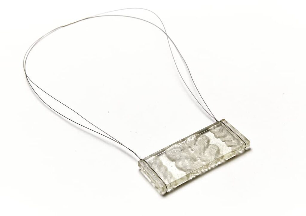 GlassFieldDesign_kintted pendant